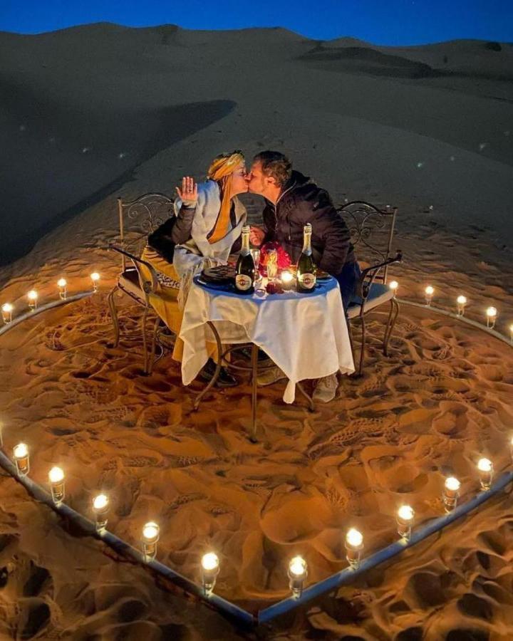 Authentic Desert Luxury Camp เมอร์ซูกา ภายนอก รูปภาพ